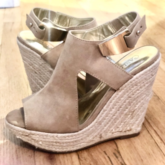 Carlos Santana Shoes - PRICE DROP!!! Carlos Santana Tan Wedge